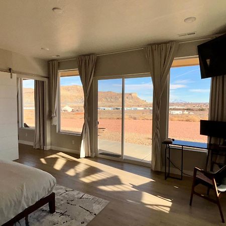 Page Arizona Border Town- Crimson Suite, Desert Canyon Getaway With Views Big Water Kültér fotó