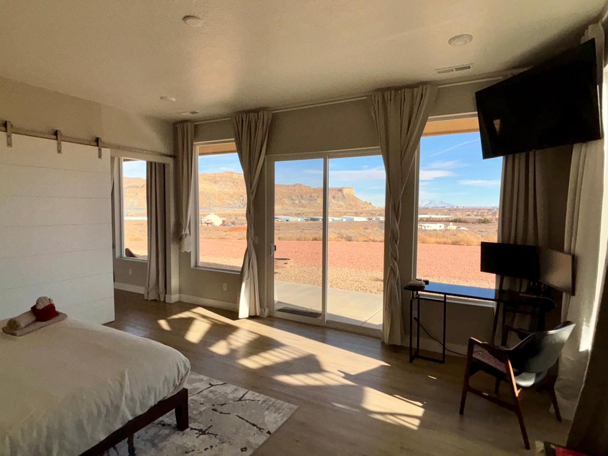 Page Arizona Border Town- Crimson Suite, Desert Canyon Getaway With Views Big Water Kültér fotó